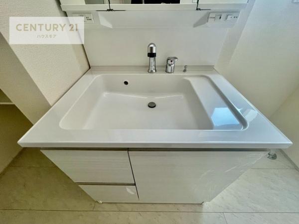 松戸市高塚新田　2号棟　新築戸建