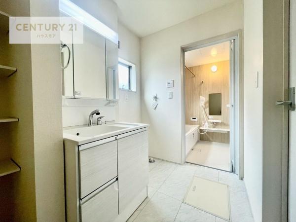 松戸市高塚新田　2号棟　新築戸建