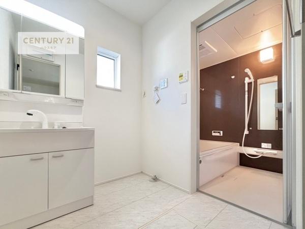 流山市松ケ丘5丁目　2号棟　新築戸建