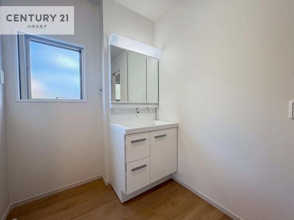 柏市東中新宿4丁目　3号棟　新築戸建