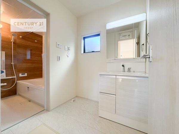 稲敷郡阿見町実穀　新築戸建