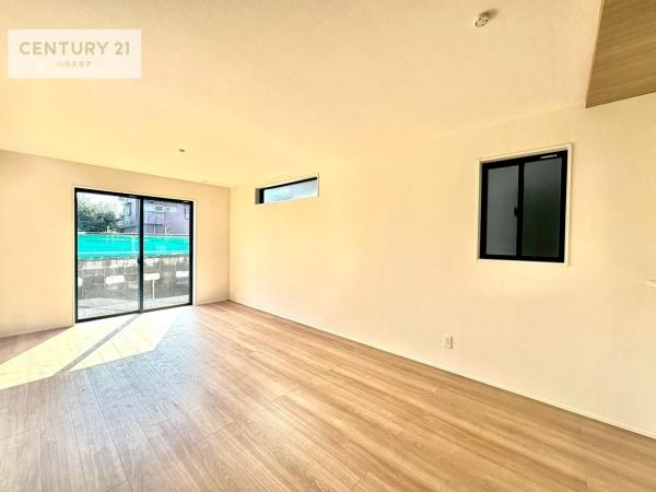 流山市流山4丁目　3号棟　新築戸建