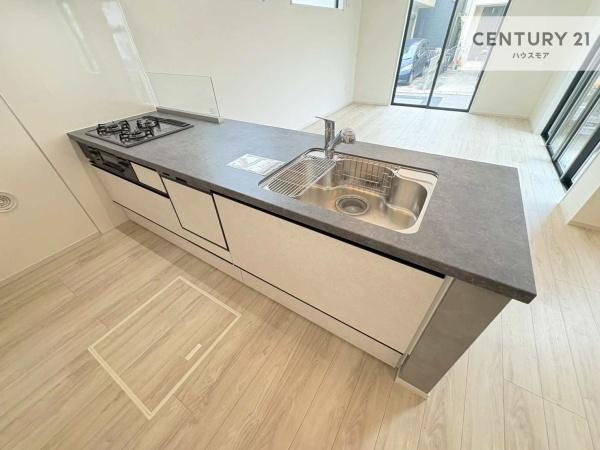 流山市三輪野山１丁目　2号棟　新築戸建