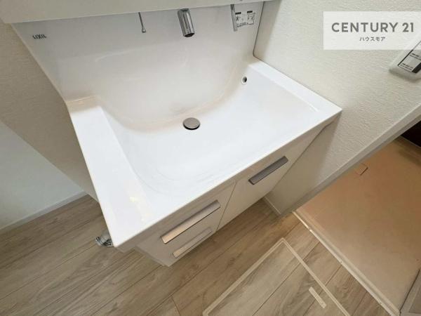 流山市三輪野山１丁目　2号棟　新築戸建