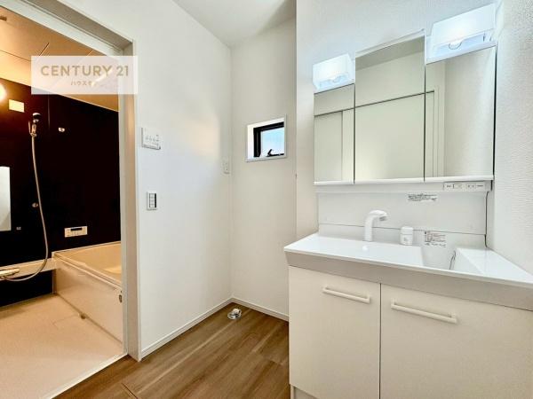 守谷市百合ケ丘2丁目　新築戸建て