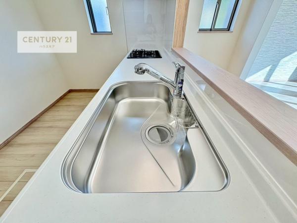 松戸市小金原7丁目　B号棟　新築戸建