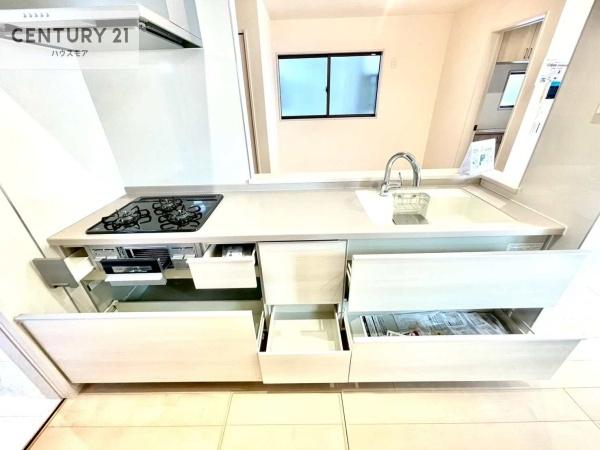 柏市あかね町　新築戸建て