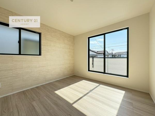 松戸市栄町8丁目　2-C号棟　新築戸建