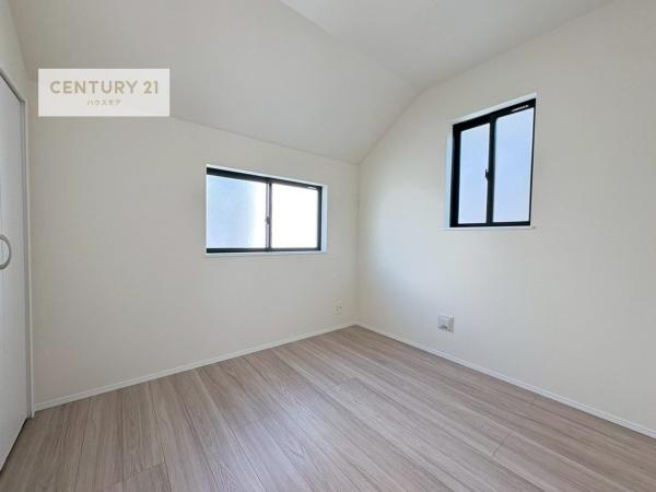 松戸市栄町8丁目　2-C号棟　新築戸建