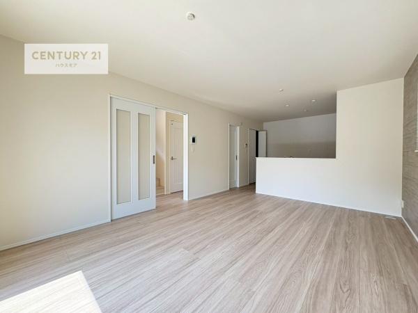 松戸市栄町8丁目　2-C号棟　新築戸建