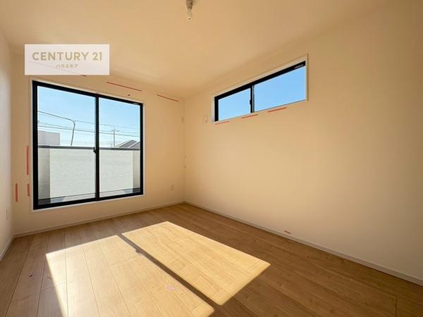 松戸市新松戸7丁目　2号棟　新築戸建