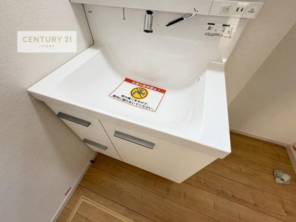 松戸市新松戸7丁目　2号棟　新築戸建