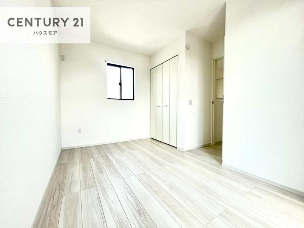 流山市松ケ丘6丁目　新築戸建て
