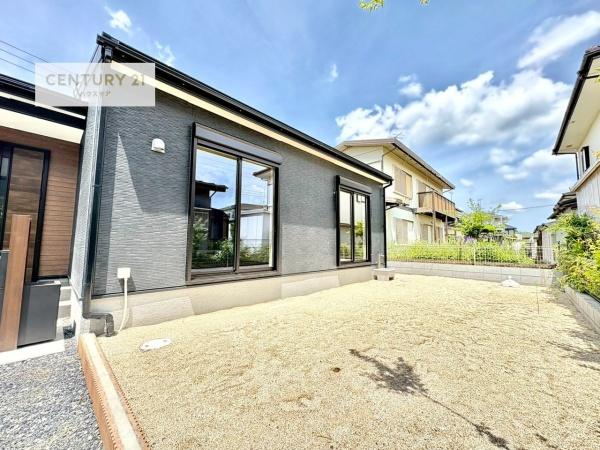 牛久市岡見町　新築戸建て