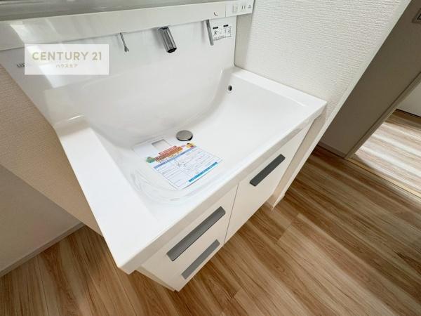 牛久市中央1丁目　新築戸建