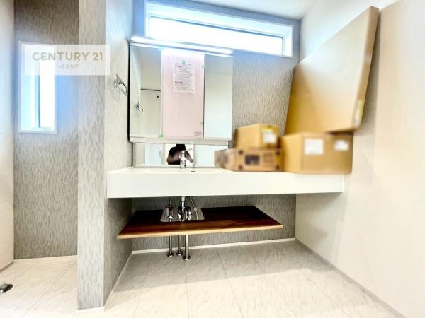 土浦市小岩田東2丁目　2号棟　新築戸建