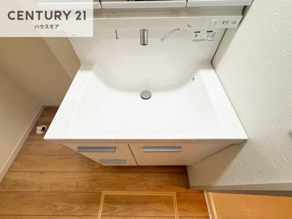 柏市亀甲台町1丁目　3号棟　新築戸建