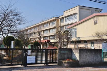モアステージ新柏弐番館(柏市立柏第四中学校)