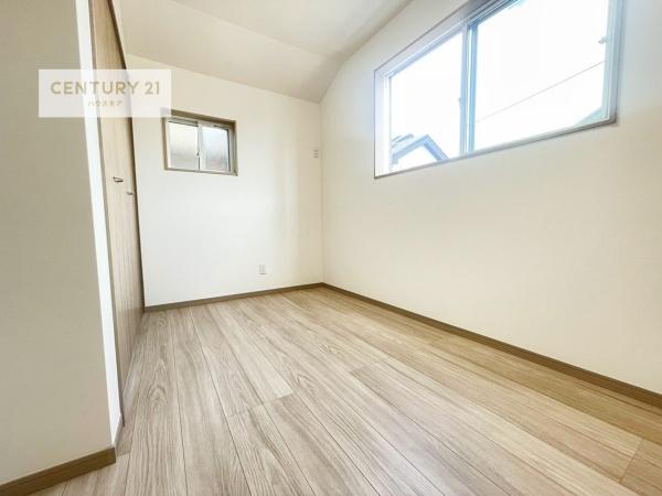 松戸市新松戸南2丁目　2号棟　新築戸建
