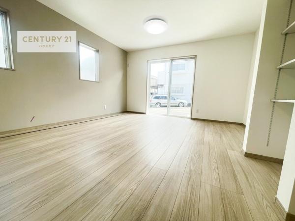 松戸市新松戸南2丁目　2号棟　新築戸建