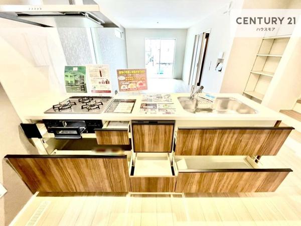 松戸市小金原2丁目　新築戸建