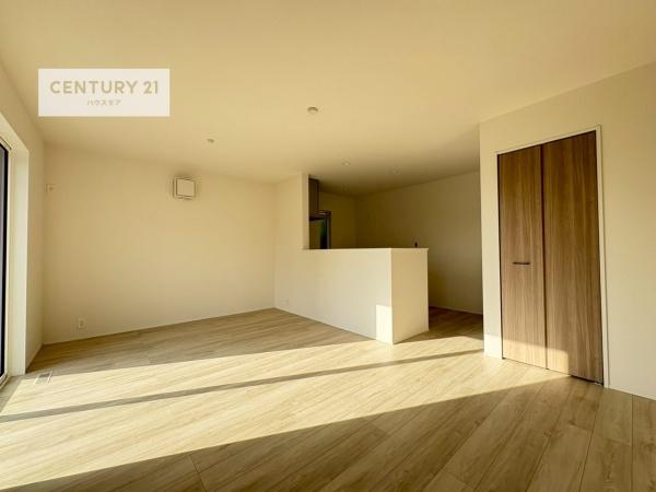 流山市松ケ丘5丁目　2号棟　新築戸建