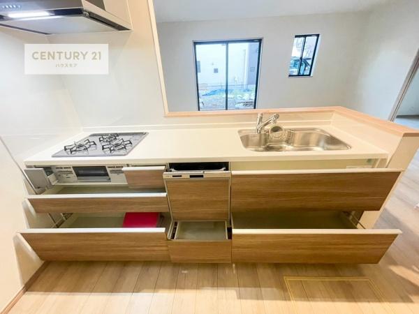 松戸市六高台4丁目　A号棟　新築戸建