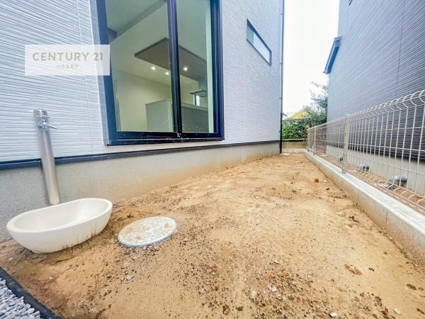流山市向小金3丁目　2号棟　新築戸建