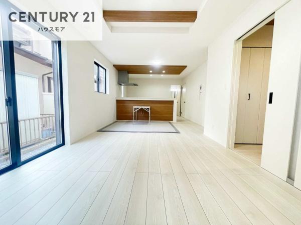松戸市六高台4丁目　2号棟　新築戸建