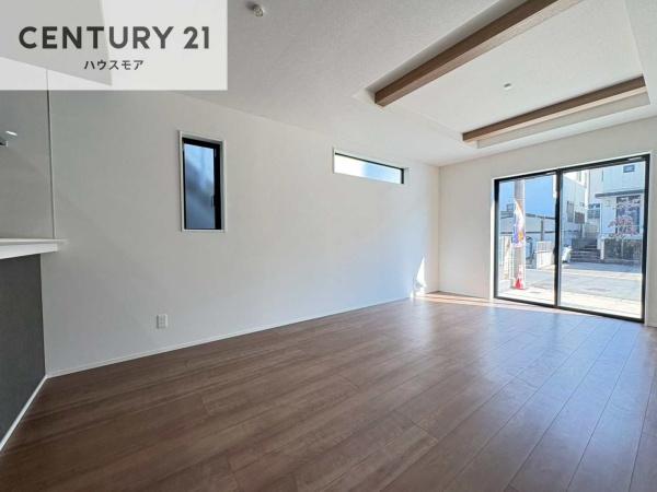 松戸市小金原7丁目　2号棟　新築戸建