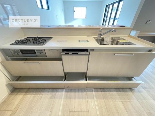 柏市逆井2丁目　2号棟　新築戸建て