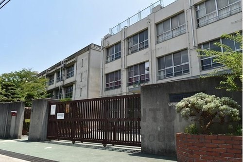 大阪市東淀川区豊里４丁目の中古一戸建て(大阪市立東淀中学校)