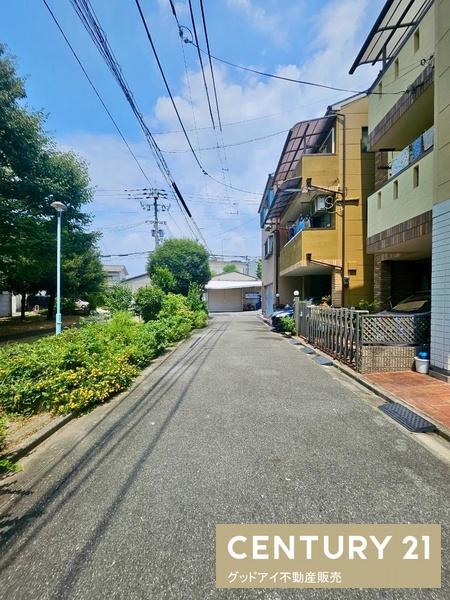 日本の住宅戦後50年: 21世紀へ-変わるものと変わらないものを