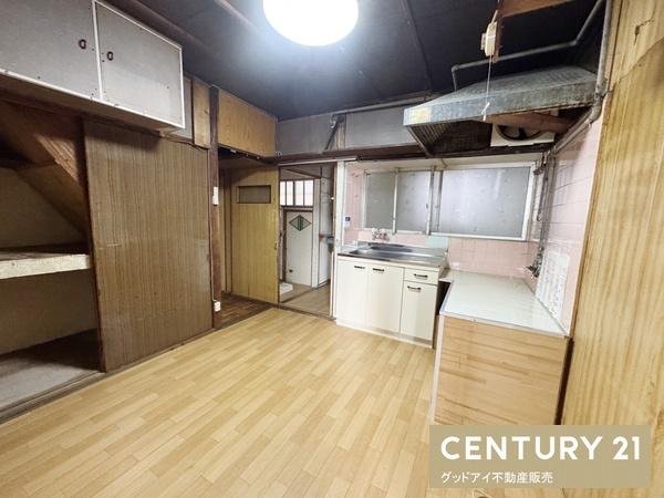 大東市三箇１丁目の中古一戸建て