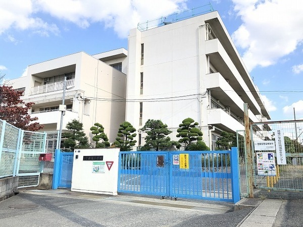 大東市諸福5丁目の中古一戸建て(大東市立諸福小学校)