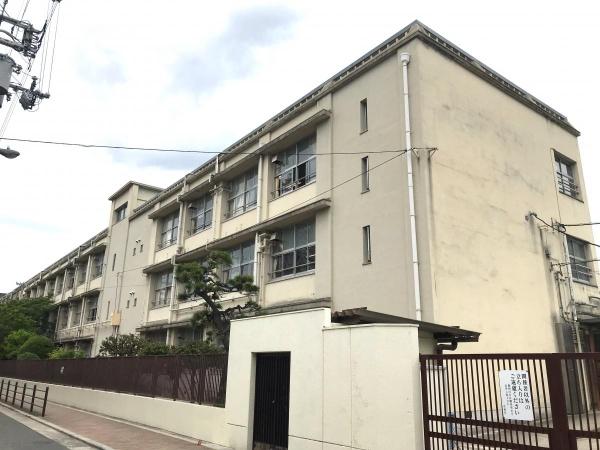 グランドメゾン放出(大阪市立榎本小学校)