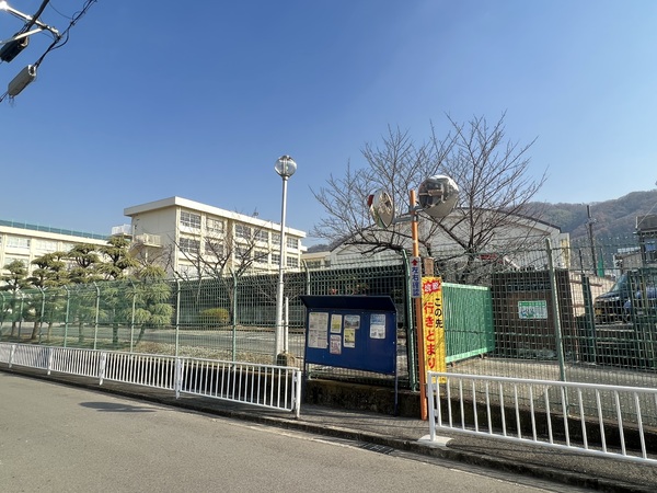 大東市北条１丁目の土地(大東市立北条中学校)