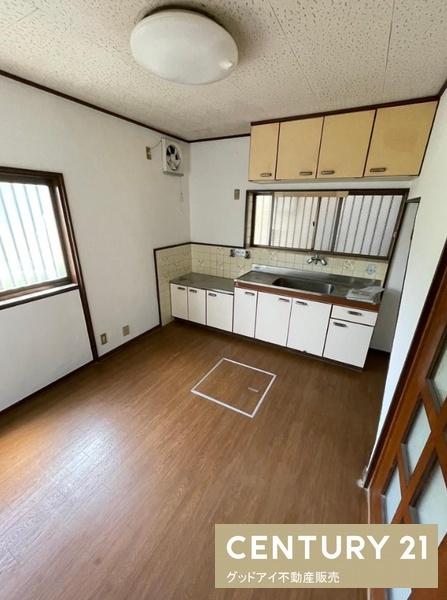 大東市明美の里町　中古戸建