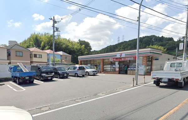 サニークレスト湘南八景５(セブンイレブン横浜朝比奈インター店)