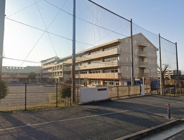 横浜市緑区三保町の中古一戸建て(横浜市立十日市場中学校)