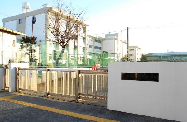 ラヴィドール宮前平(川崎市立犬蔵中学校)