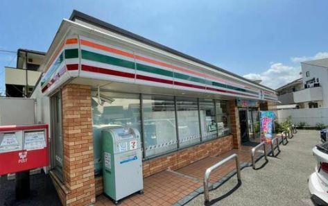 メゾン久未(セブンイレブン横浜高田小学校入口店)
