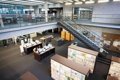 たまプラーザ美しが丘スカイマンションＡ棟(國學院大学たまプラーザ図書館)