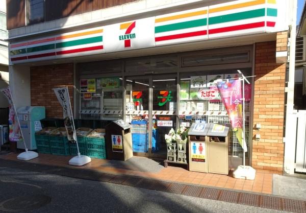 横浜市金沢区六浦南２丁目の中古一戸建て(セブンイレブン横浜六浦駅南店)
