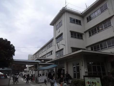 レイディアントシティ向ヶ丘遊園フランス街区(川崎市立三田小学校)