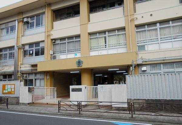 向ヶ丘遊園ビューハイツ(川崎市立稲田中学校)
