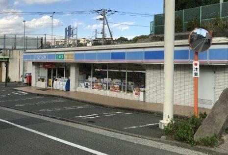ジェイパークヴィラ横濱(ローソン磯子森五丁目店)
