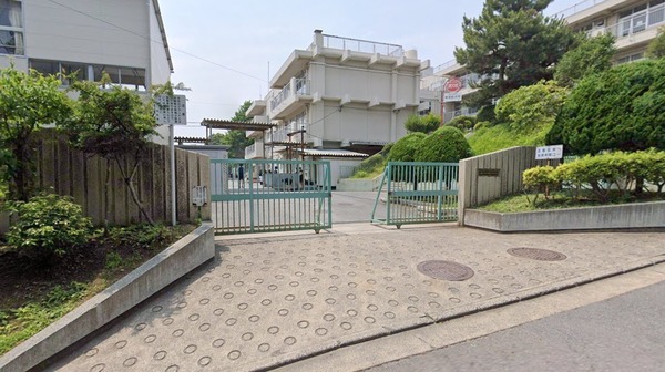 ルネ戸塚弥生台(横浜市立岡津中学校)