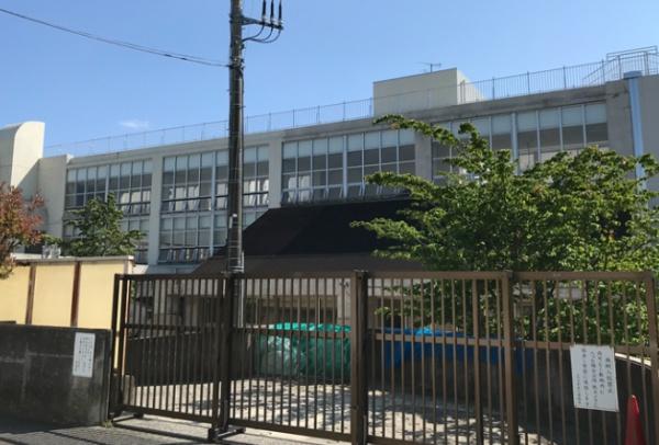 横浜市青葉区しらとり台の中古一戸建て(横浜市立さつきが丘小学校)
