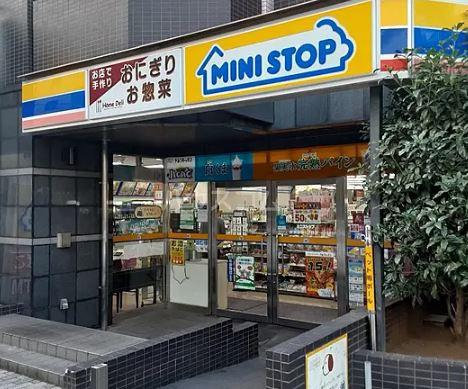 クレッセント新横浜イルドマーニ(ミニストップ新横浜1丁目店)